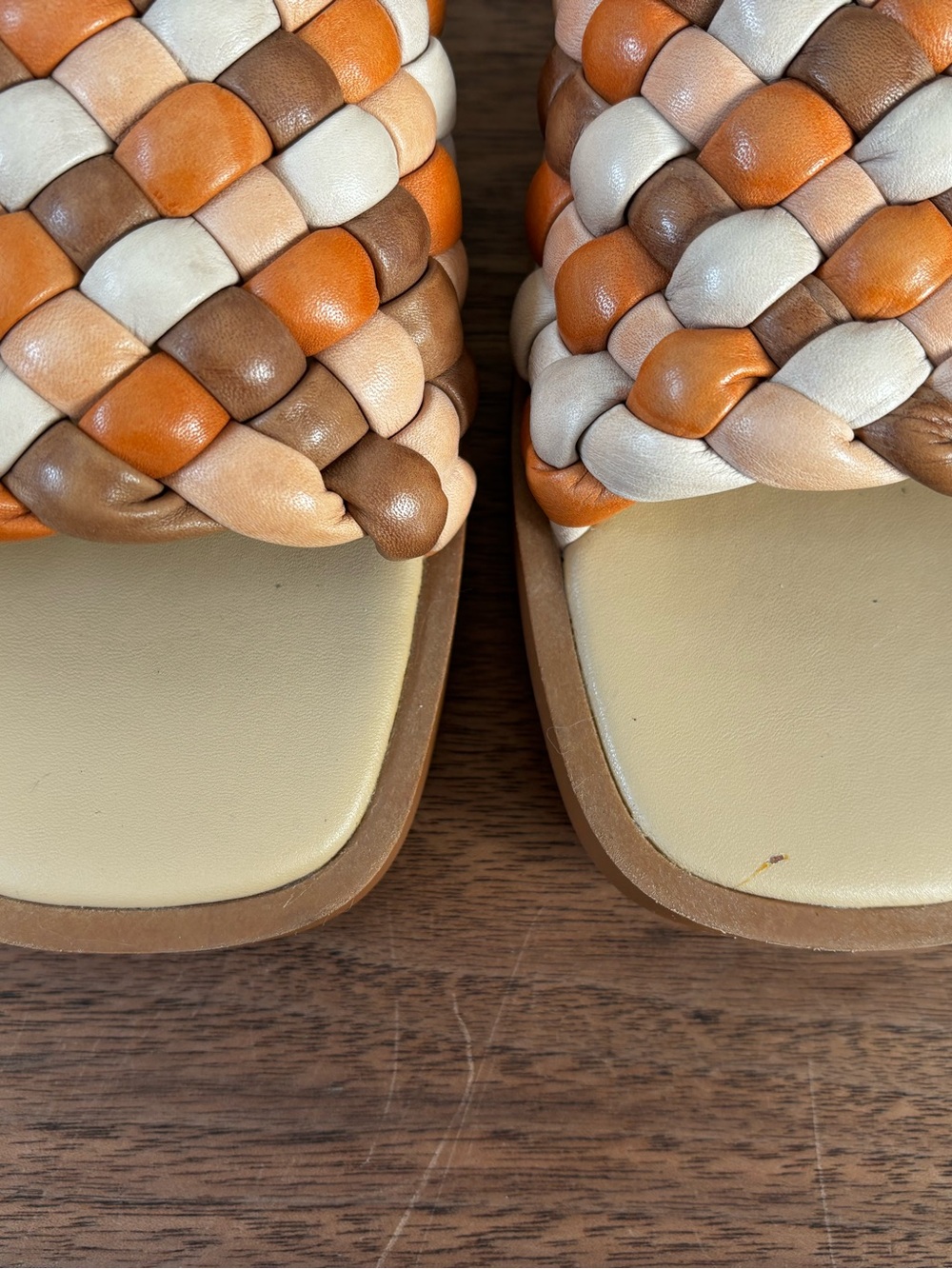 Madewell Tan & Orange Slide Sandals 7 - Picture 2 of 11